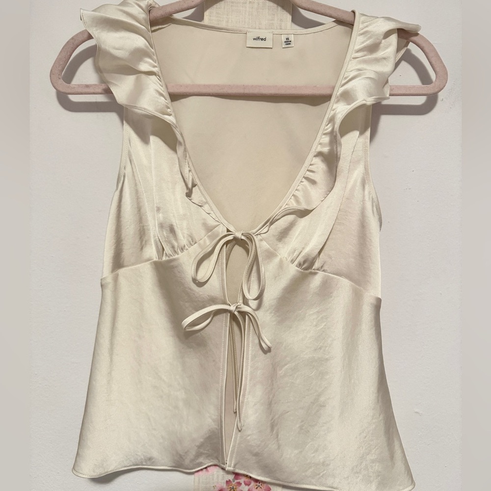 *SOLD* NWOT Aritzia Tonka Satin Tie-Front Top